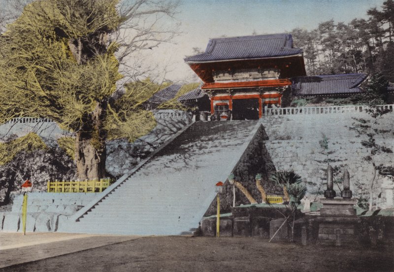 日本，约 1912 年：镰仓八幡寺，建于 12 世纪末，供奉战神（照片） 作者 摄影师 日本人