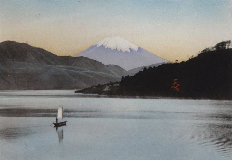 日本，约 1912 年：箱根湖的富士山（照片） 作者 摄影师 日本人