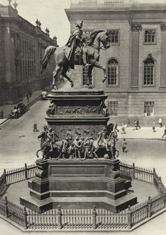 Berlin: Denkmal Friedrichs des Grossen; Monument of Frederick the Great (b/w photo) 作者 萨沙·斯通（Sasha Stone）