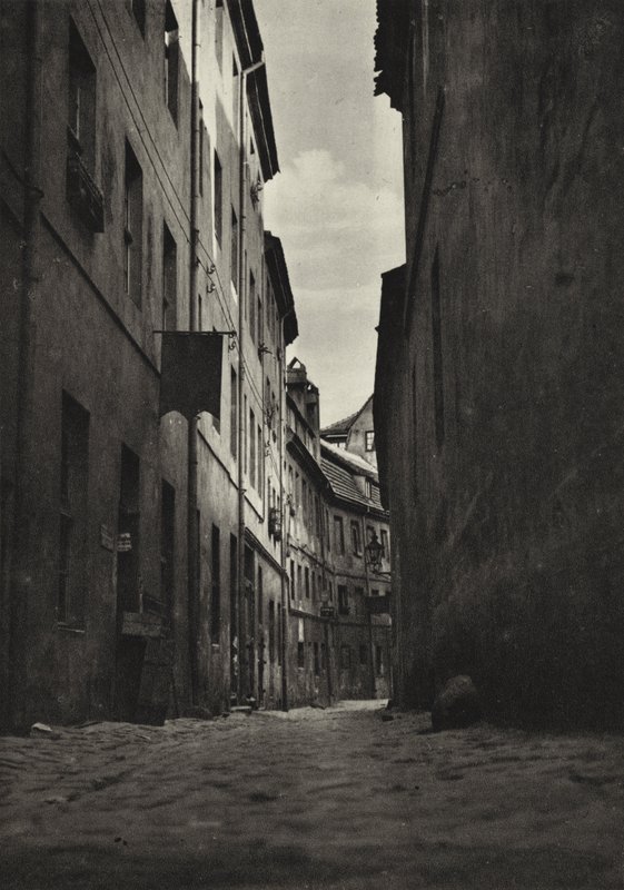 Berlin: Krogel (b/w photo) 作者 萨沙·斯通（Sasha Stone）