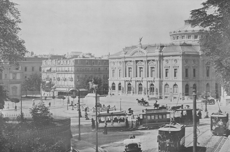 Geneve, Place Neuve et le Theatre (b/w photo) 作者 瑞士摄影师