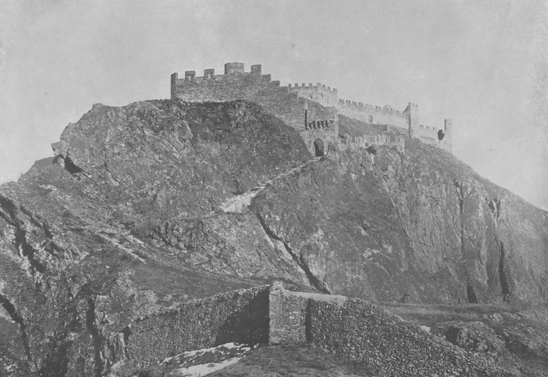 Sion, Les Ruines du Chateau de Tourbillon (b/w photo) 作者 瑞士摄影师