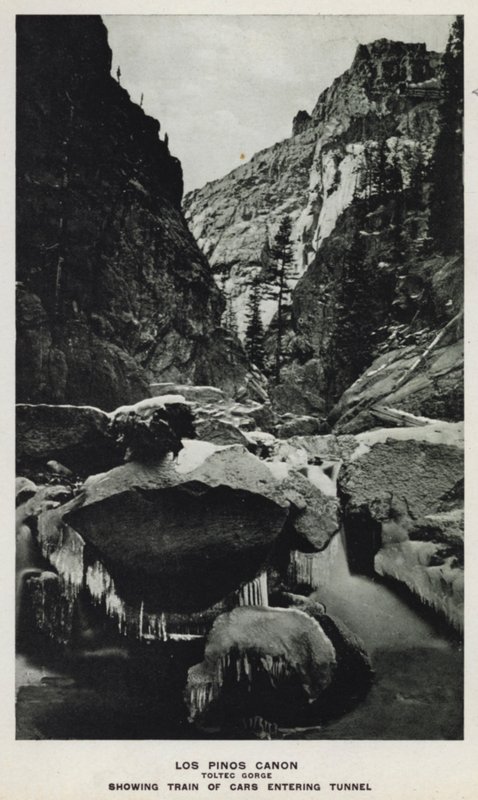 Canyons of Colorado: Los Pinos Canon, Toltec Gorge, Showing Train of Cars Entering Tunnel (b/w photo) 作者 威廉·亨利·杰克逊